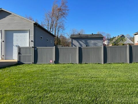 vinyl fencing